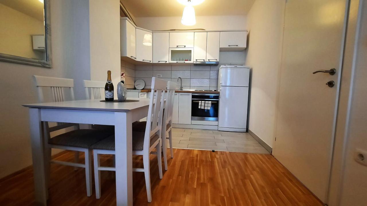 Apartment Nina Centar โมสตาร์ ภายนอก รูปภาพ