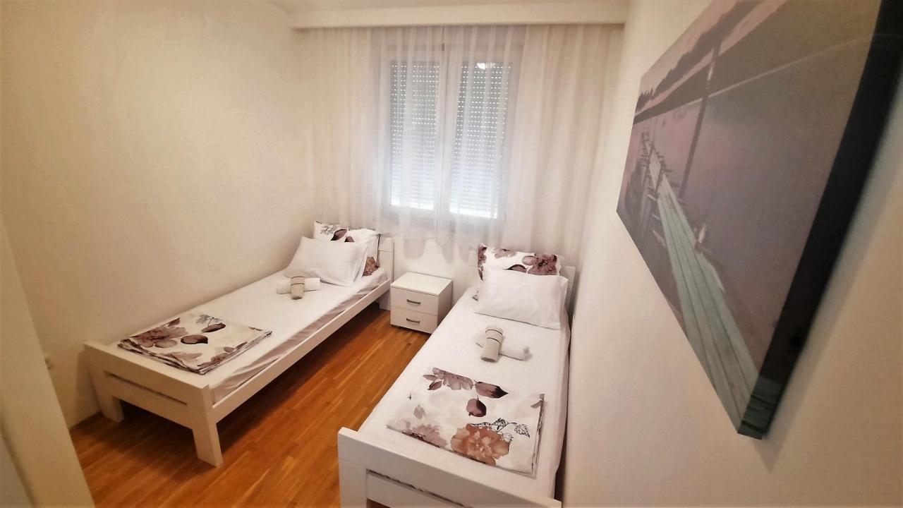 Apartment Nina Centar โมสตาร์ ภายนอก รูปภาพ